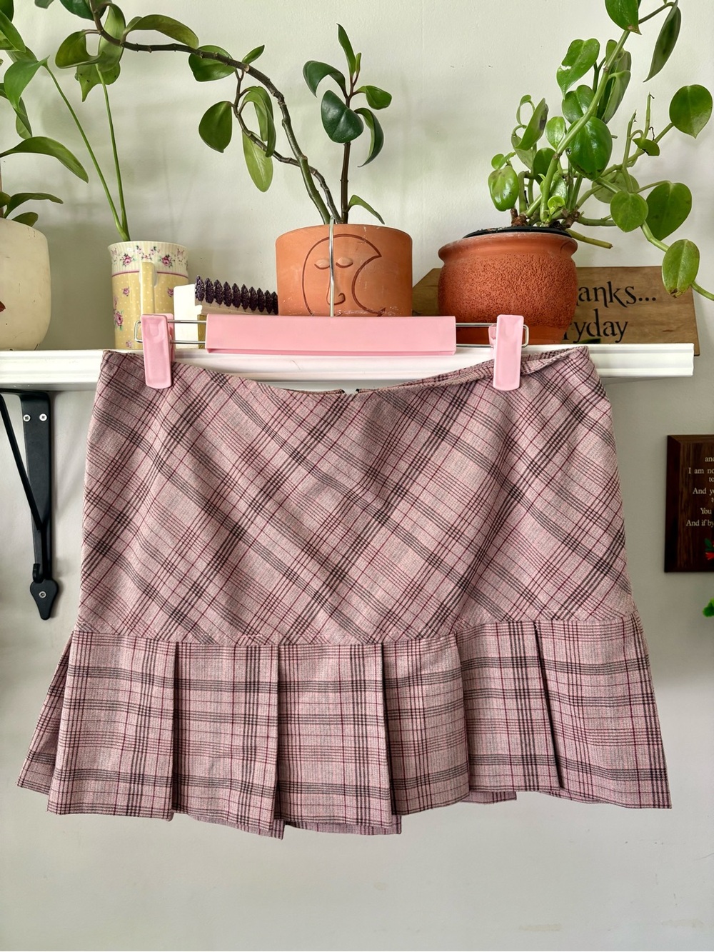 Pink plaid pleated mini skirt with zipper